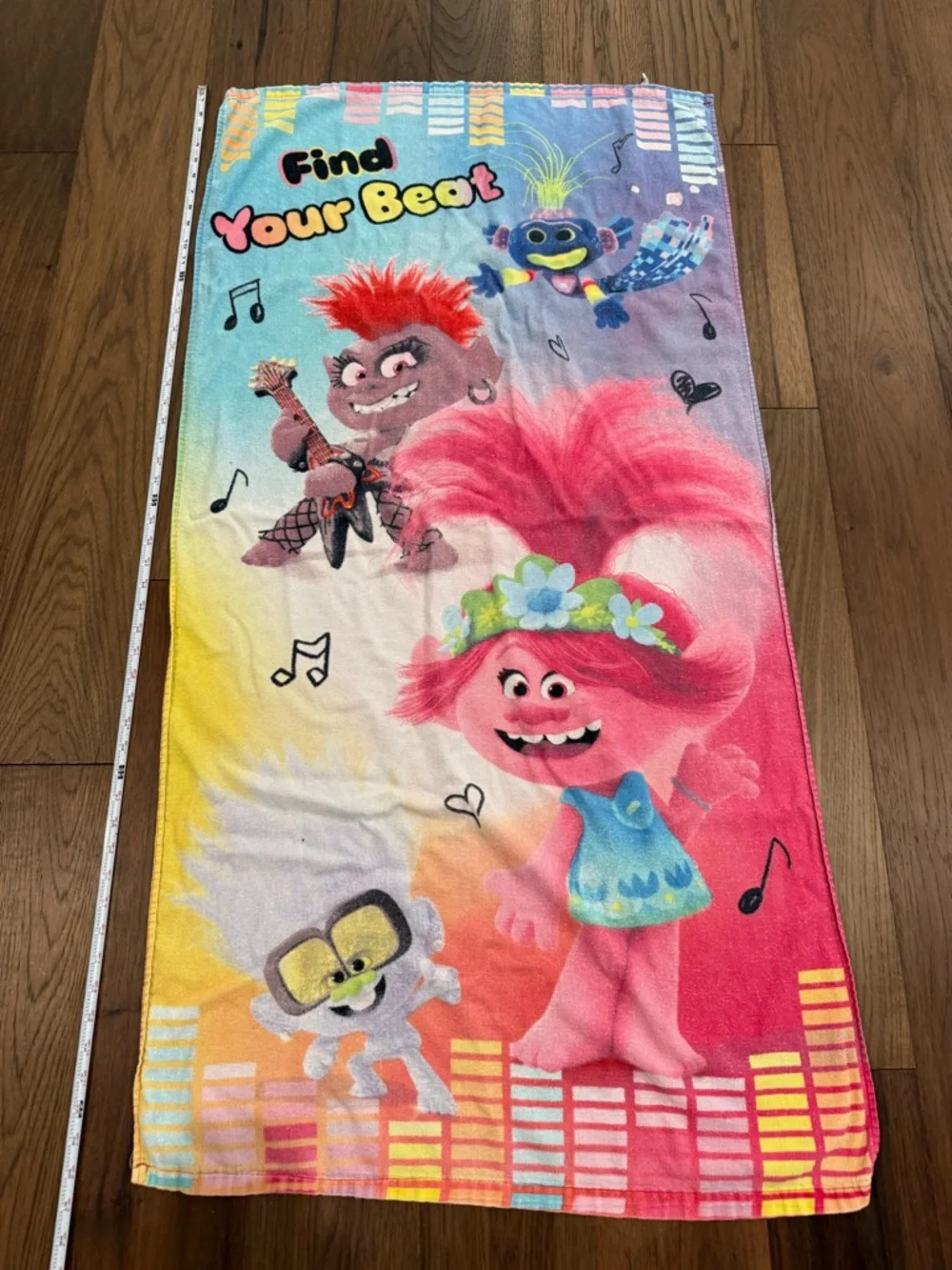 Trolls World Tour “Find Your Beat” Beach Towel Poppy Barb Tiny Diamond